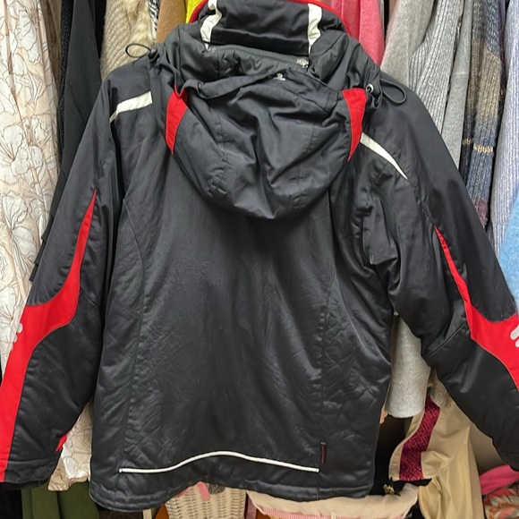 Ski jacket boys size juniors 14 looks new only wore 5 days from that trip. - Picture 3 of 5